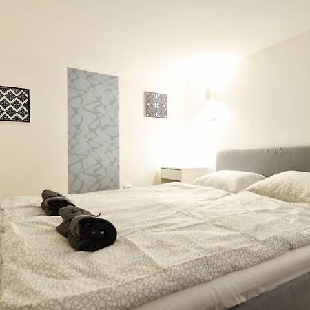 Cosy Two Bedroom Flat In Rottenbiller Str,Sky Budapest Exterior photo